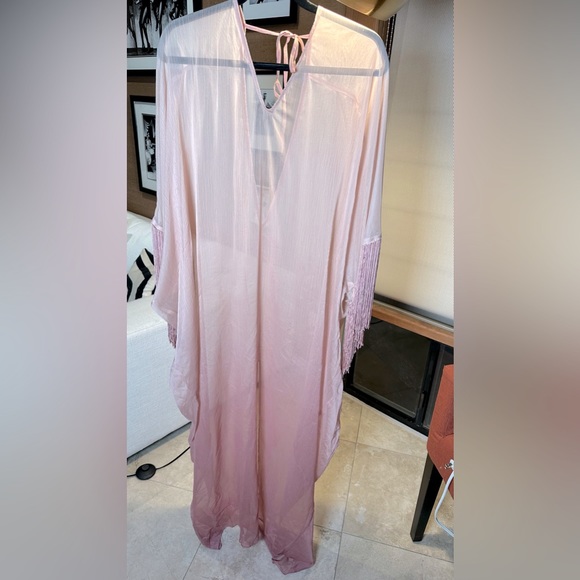 x REVOLVE Callie Caftan in Mauve Ombre by Michael Costello
Size: Small-WORN ONCE - Picture 2 of 8